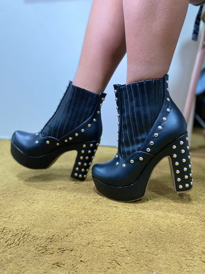 BOTINES TACHAS