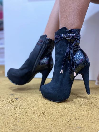 BOTINES TIRILLAS